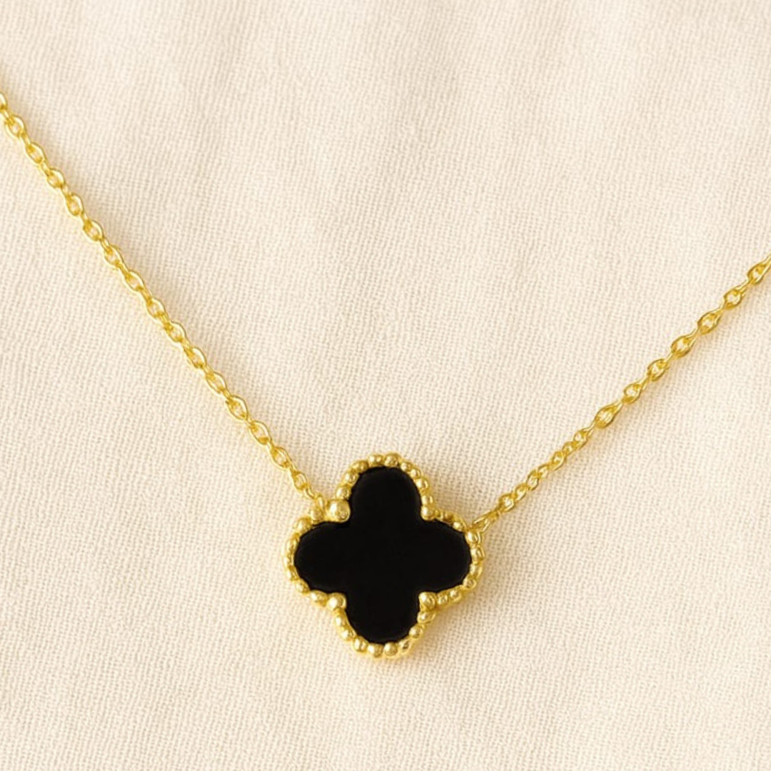 Elegant Black Clover Jewelry Set – Necklace, Bracelet & Earrings